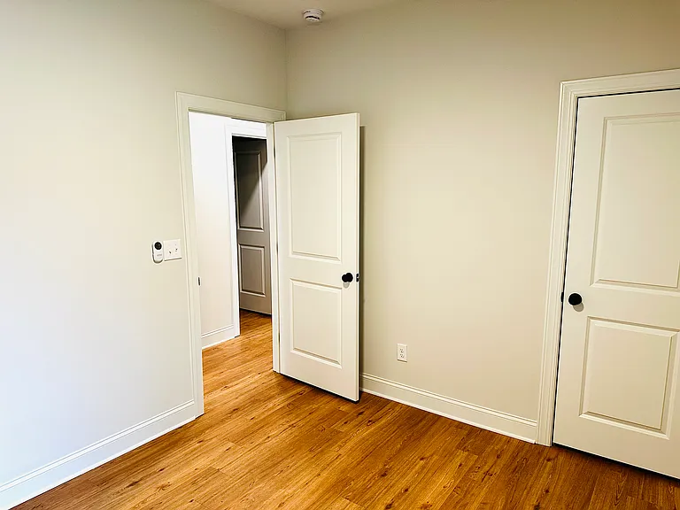 521 N Linwood Ave — Photo 27