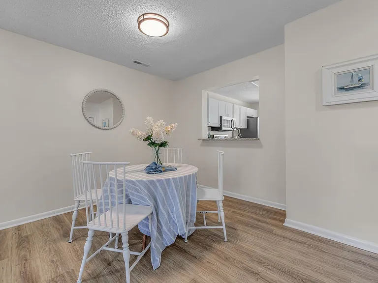 5036 Glenwood Way — Photo 16