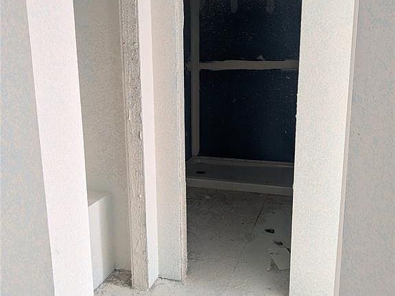 5th image of 6461 Deco Dr