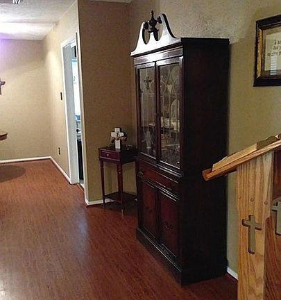 3rd image of 10827 Birch Dr