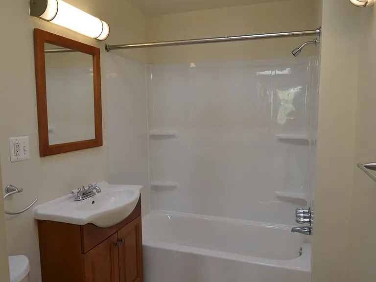 1535 Pine St #4R — Photo 4