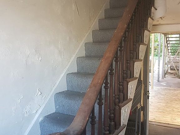 2nd image of 214 W 2nd St