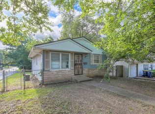 8901 McGee St, Kansas City, MO 64114
