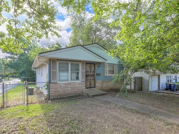 8901 McGee St, Kansas City, MO 64114