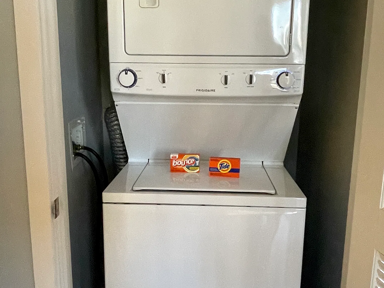 1 bed, 682 sqft, $2,740 — Photo 4