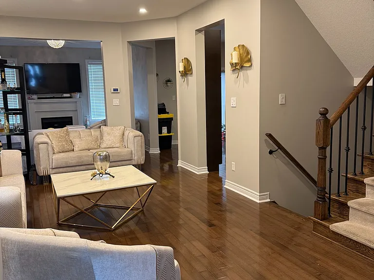 29 Aikenhead Ave — Photo 1