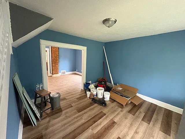 822 Carlysle St — Photo 7