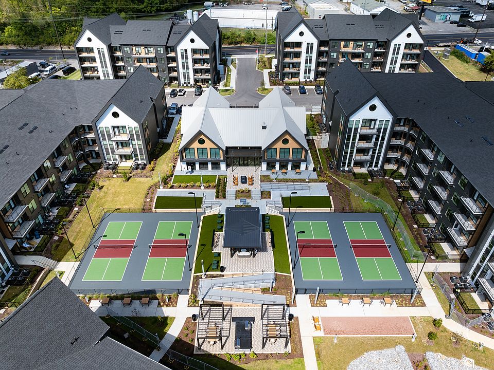 Building Photo 2