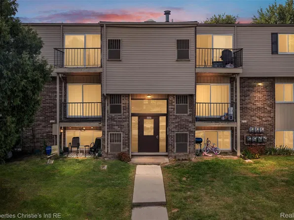 38255 Fairway Ct APT 74A, Clinton Township, MI 48038