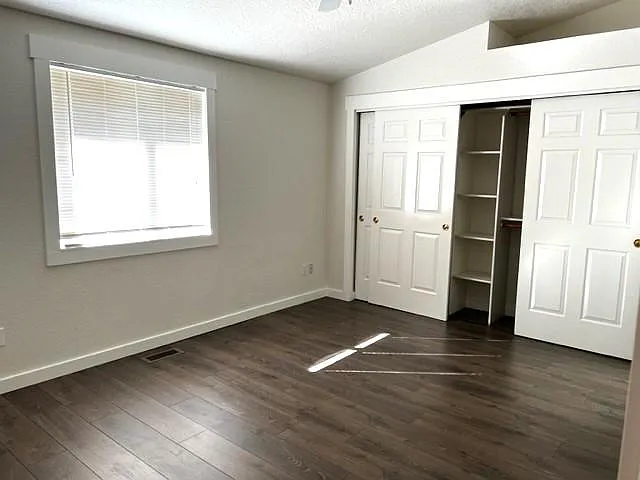 1457 S Michigan Ln — Photo 15