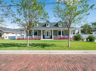 608 4th St SW, Largo, FL 33770