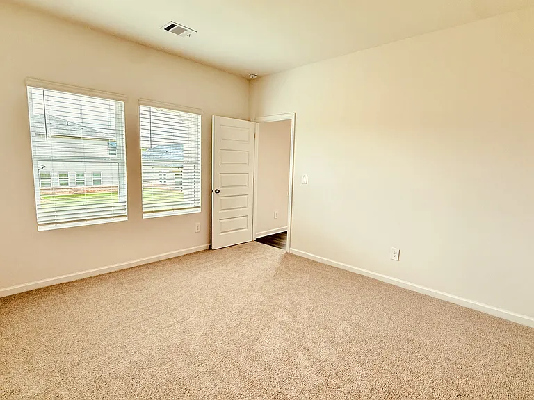 8259 Huspa Ave — Photo 13