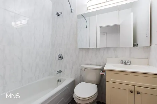 Rented by MNS Marketing | media 10