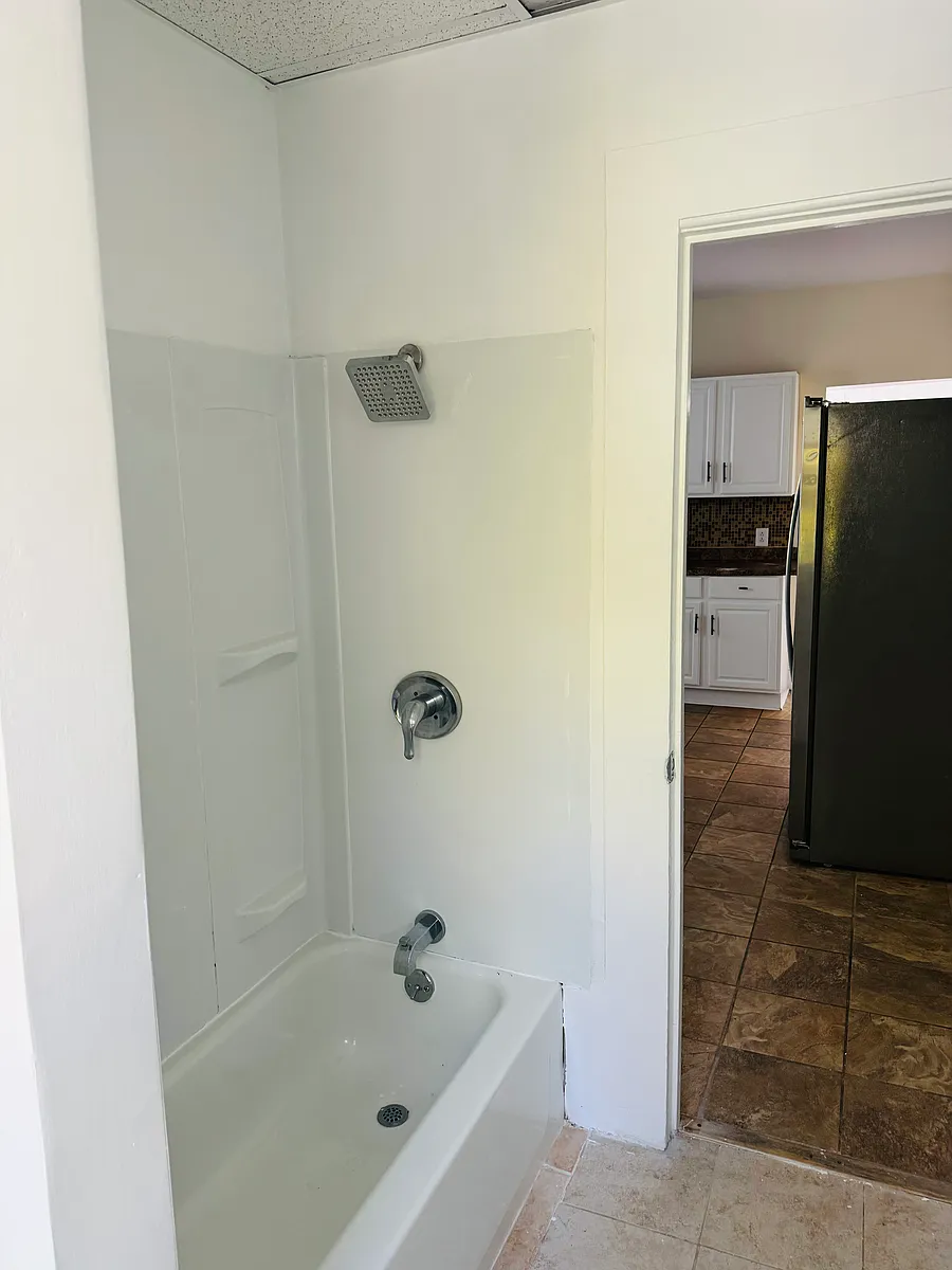 Building Photo - 105 Bowdoin St #2