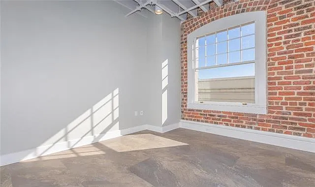 818 Howard Ave #402 — Photo 11