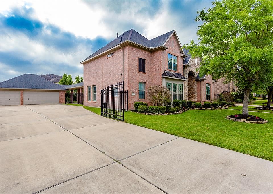 1st image of 3706 Willow Springs Dr