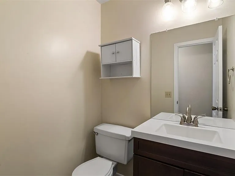 2635 SW 35th Pl #301 — Photo 6