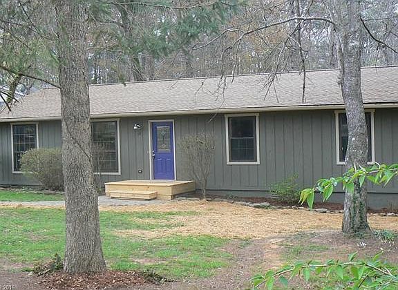 2nd image of 16 E Hill Dr