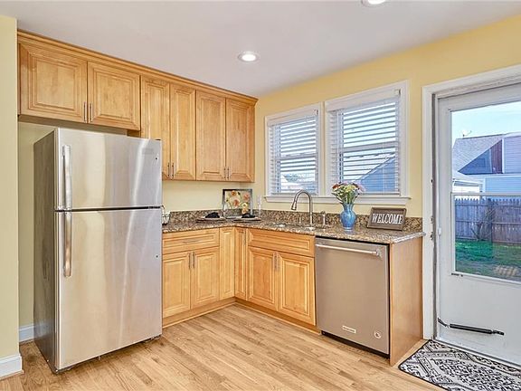 3rd image of 3312 Dunkirk Ave