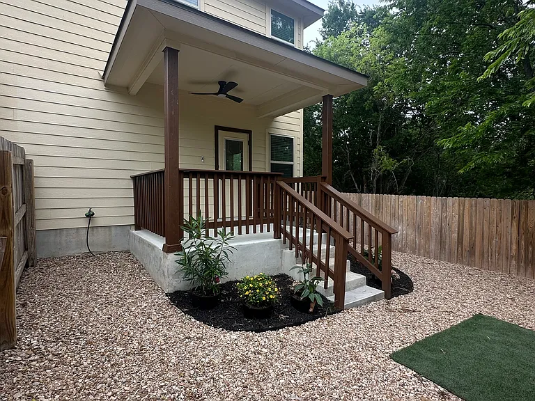 238 Samuel Dr — Photo 28