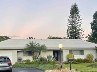 1013 E Cypress Dr #V-31, Pompano Beach, FL 33069