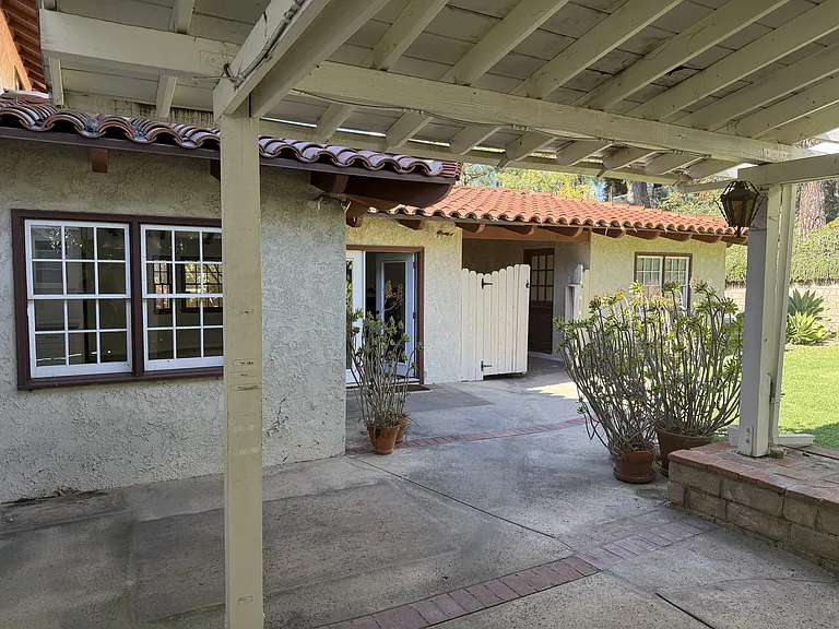 217 Starlane Dr — Photo 11