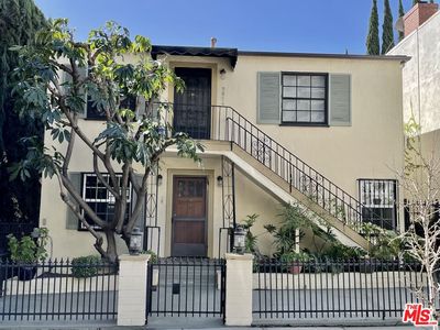 9052 Elevado St, West Hollywood, CA, 90069