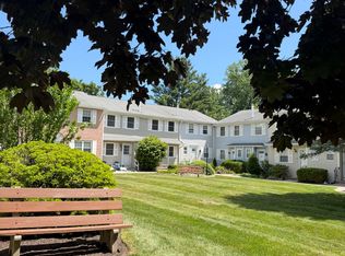 142 E Gate Ln #142, Hamden, CT 06514