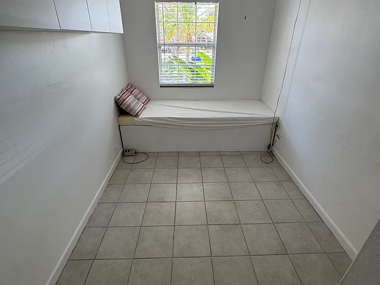 340 Caruso Pl — Photo 8