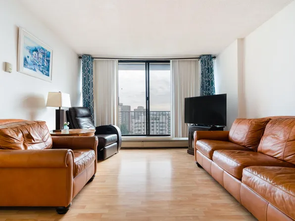 7275 Salisbury Ave #1402, Burnaby, BC V5E 4E1