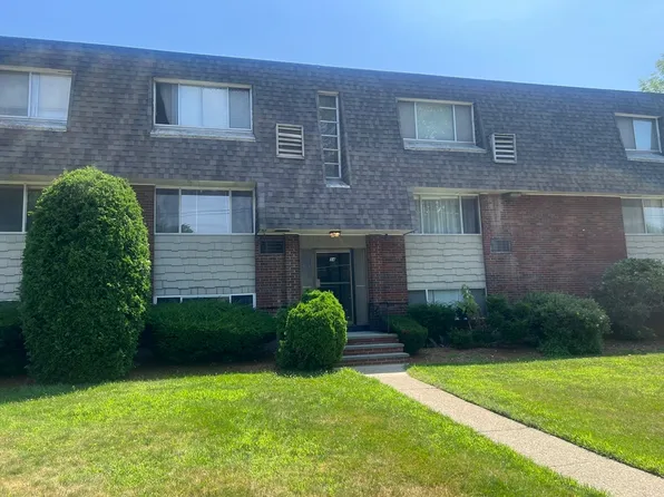 84 Summer Ave APT 3, Stoughton, MA 02072
