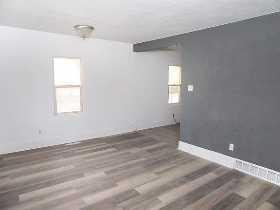 4th image of 640/642 S 6th St