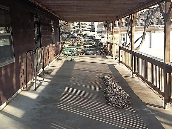 2nd image of 516 2225th Ln