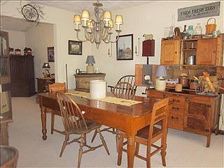 5th image of 12767 Vivian Ct