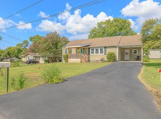 206 Roberts Dr, Fort Oglethorpe, GA 30742