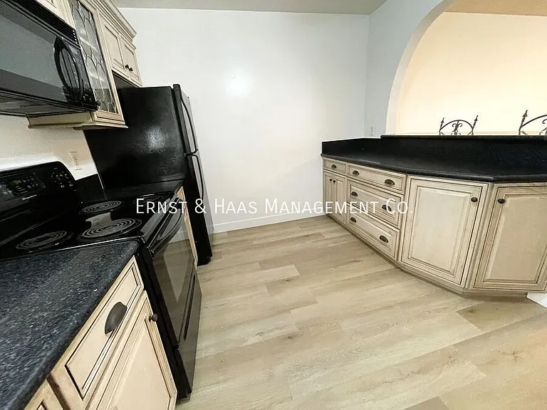 640 E Carson St #5 — Photo 8