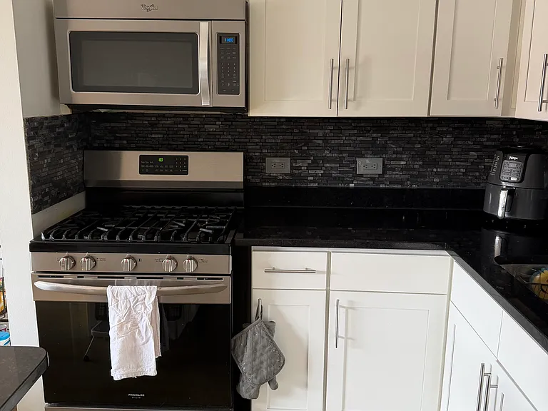 500 S Clinton St #224 — Photo 5