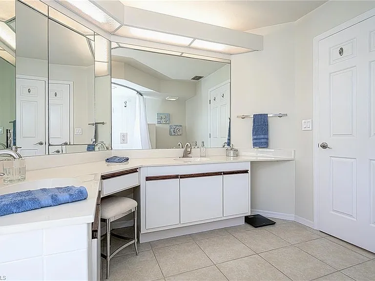 589 Beachwalk Cir #P-203 — Photo 15