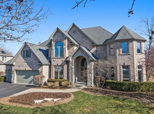 738 Fox Run Dr, Geneva, IL 60134