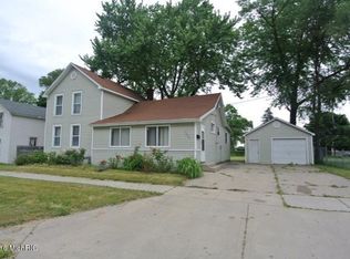 1006 Washington Ave, Muskegon, MI 49441