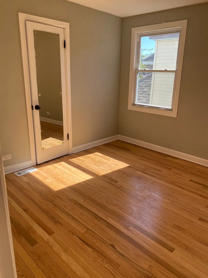 2 bed, 995 sqft, $1,700 — Photo 3