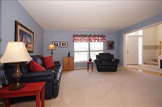 3rd image of 8299 Thornhill Dr