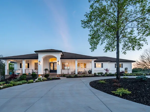 3185 Rattlesnake Rd, Newcastle, CA 95658