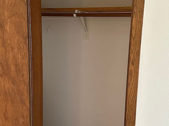 5th image of 633-717 Imperial Ct #717-2
