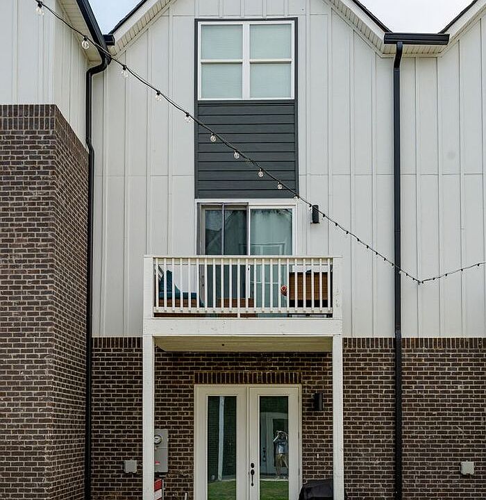 1st image of 5688 Sofias Cir