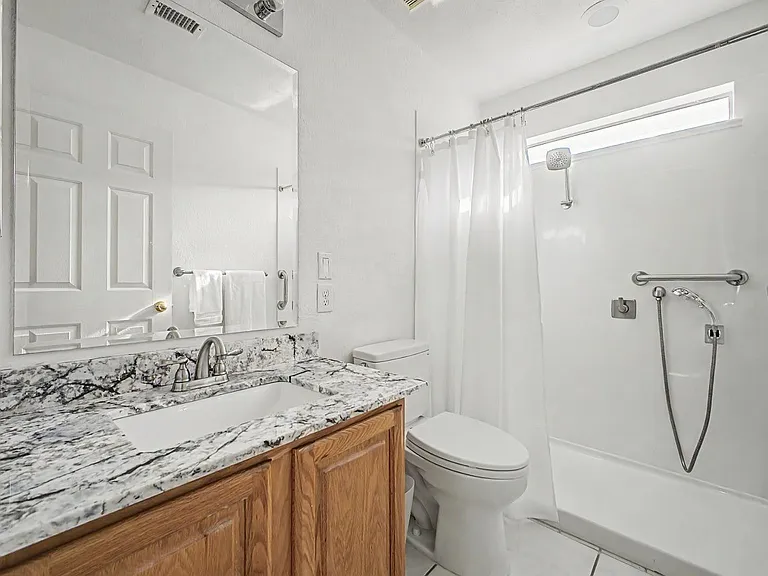 7464 W Potter Dr — Photo 23