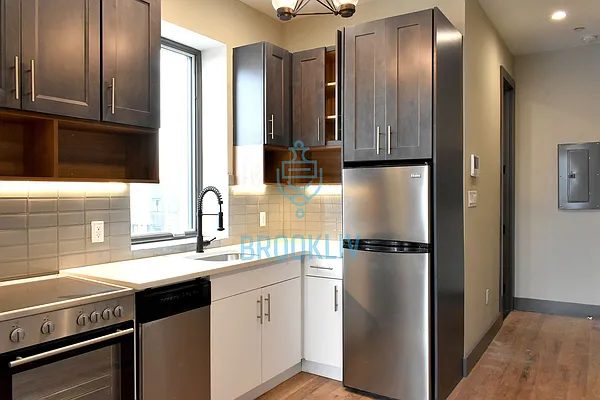 Rented by null | media 16