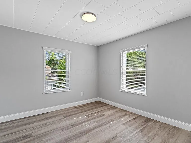1474 Glenn Ave — Photo 16