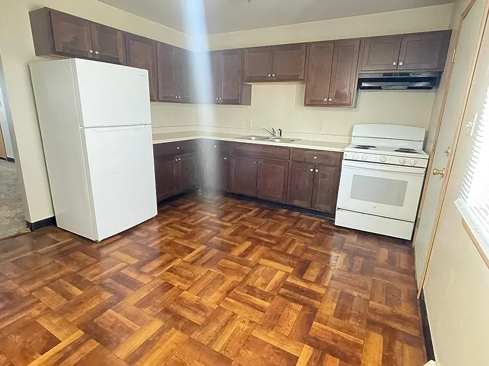9000 W Carmen Ave #2