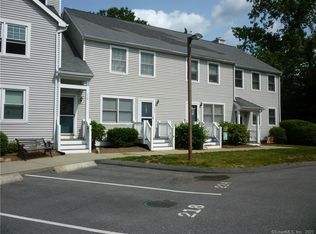 220 Laura Blvd UNIT 220, Norwich, CT 06360